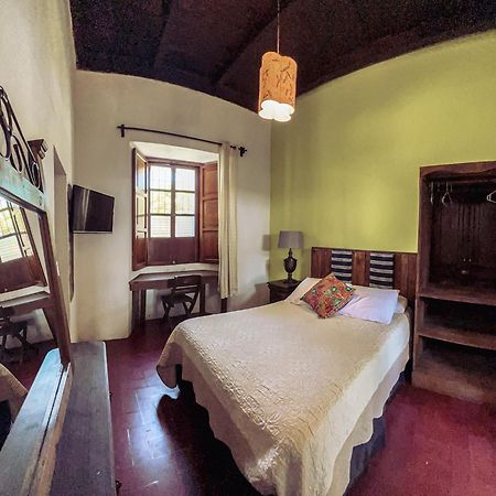 אנטיגואה גואטמלה Hostal Antigueeno מראה חיצוני תמונה
