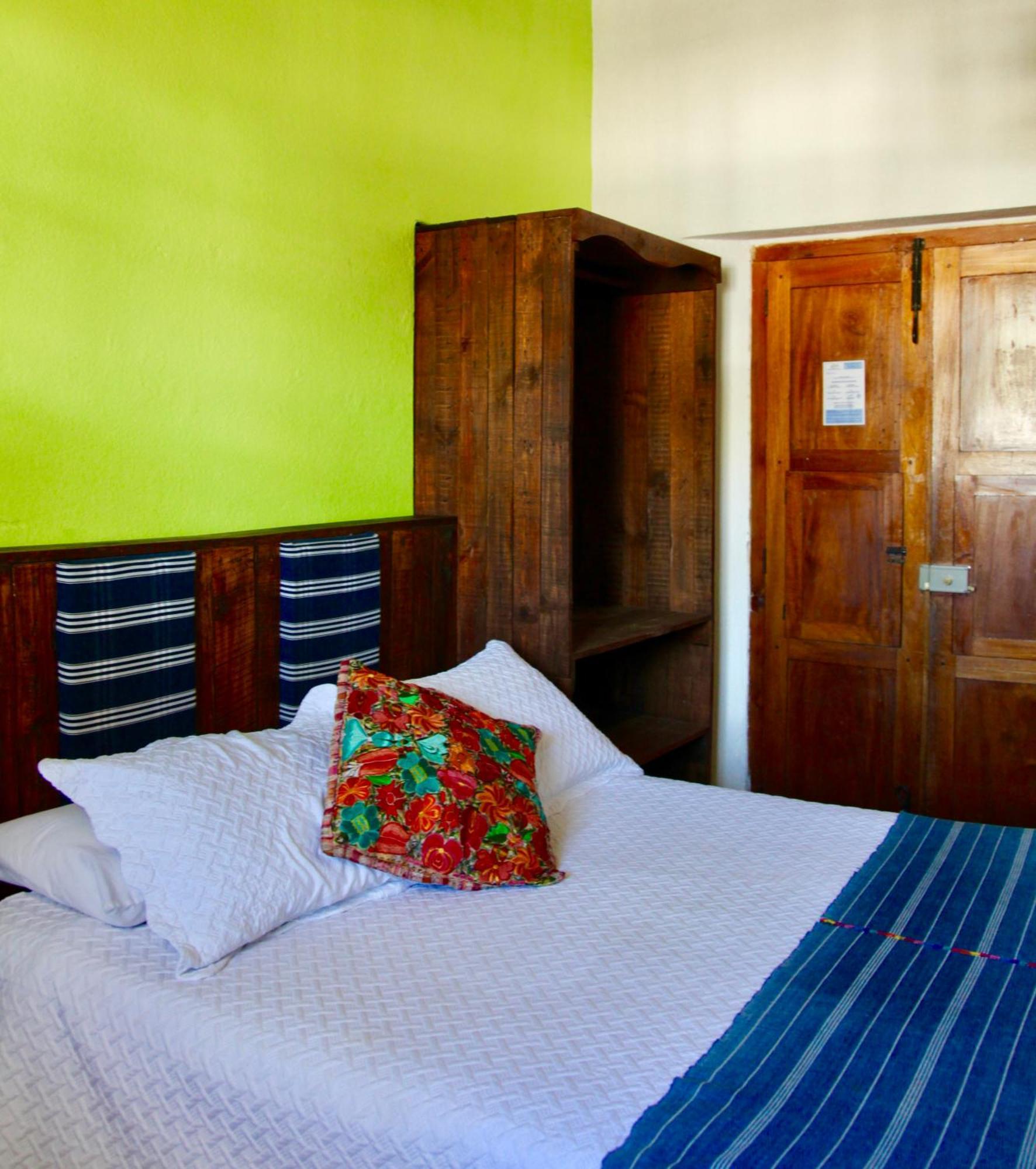 אנטיגואה גואטמלה Hostal Antigueeno מראה חיצוני תמונה