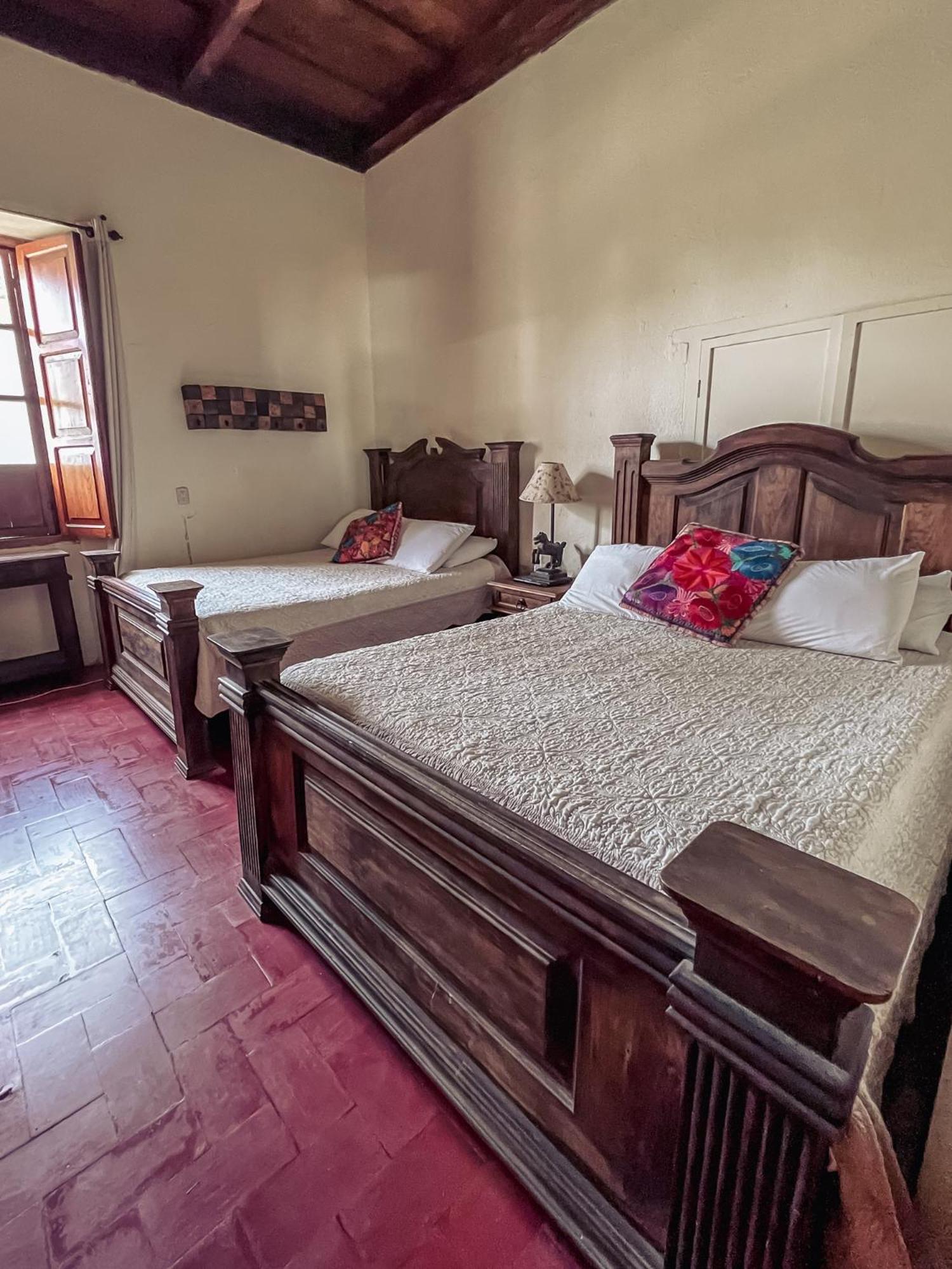 אנטיגואה גואטמלה Hostal Antigueeno מראה חיצוני תמונה