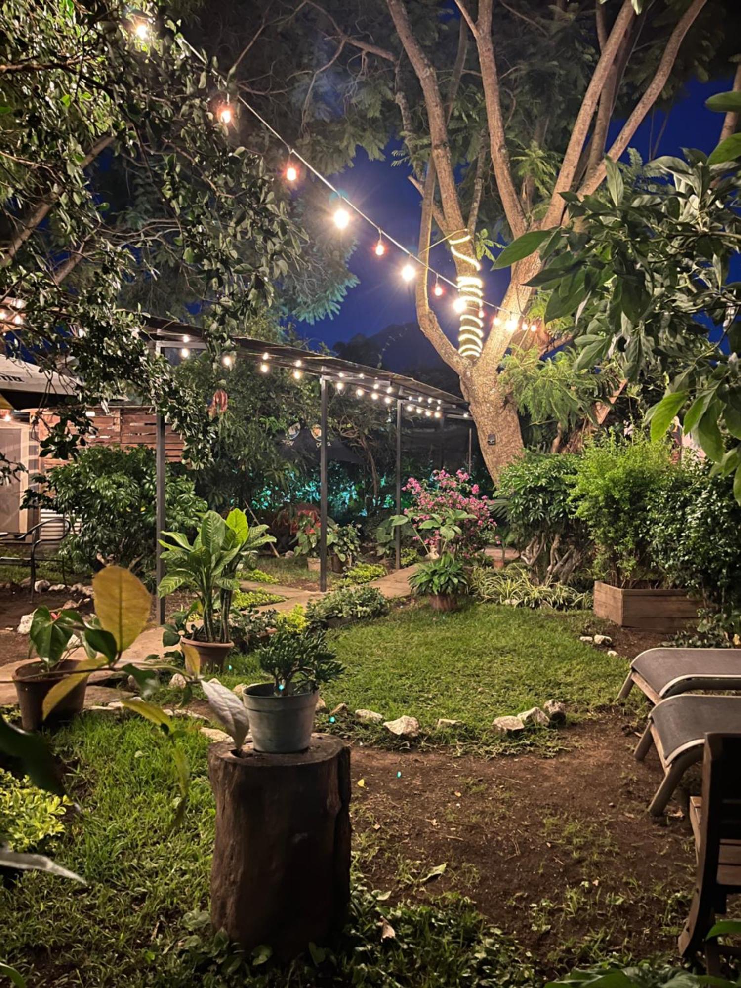 אנטיגואה גואטמלה Hostal Antigueeno מראה חיצוני תמונה