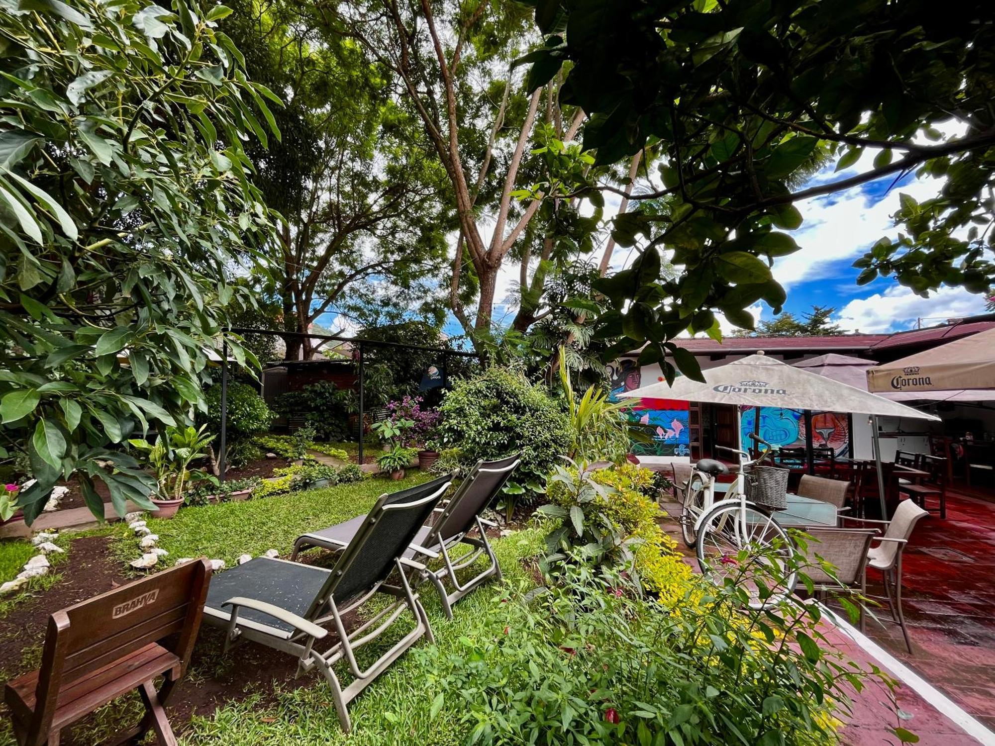 אנטיגואה גואטמלה Hostal Antigueeno מראה חיצוני תמונה