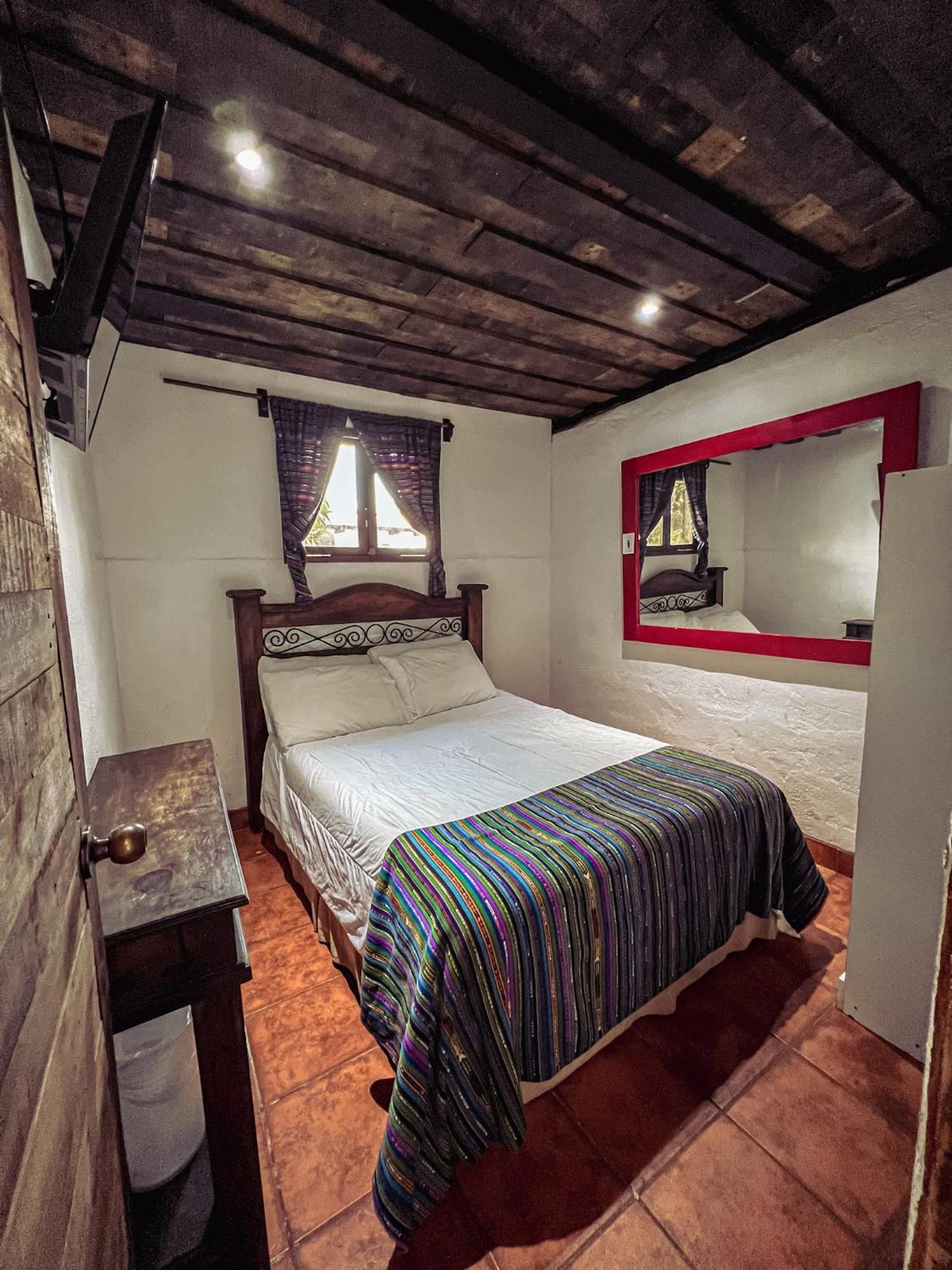 אנטיגואה גואטמלה Hostal Antigueeno מראה חיצוני תמונה