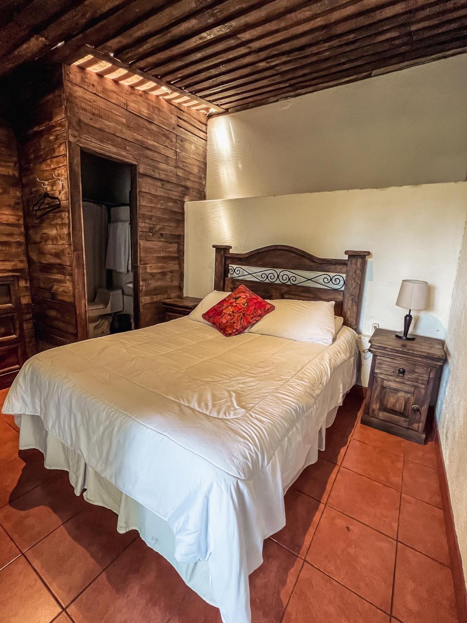 אנטיגואה גואטמלה Hostal Antigueeno מראה חיצוני תמונה